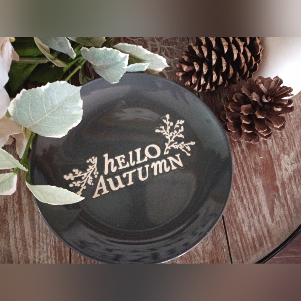 Hello Autumn Decorative Farmhouse Style Plate